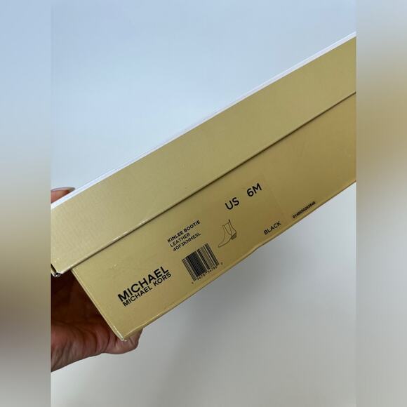 Michael kors Kinlee Leather Ankle Boot size 6 NEW IN BOX - Picture 12 of 15